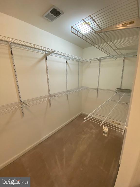Building Photo - 2560 Belcroft Pl