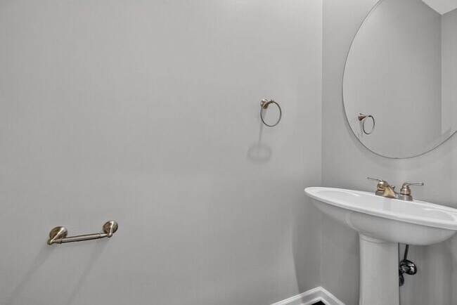 Building Photo - Unique Centennial Townhome