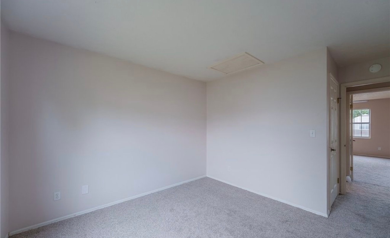 Building Photo - 2342 Raider Dr