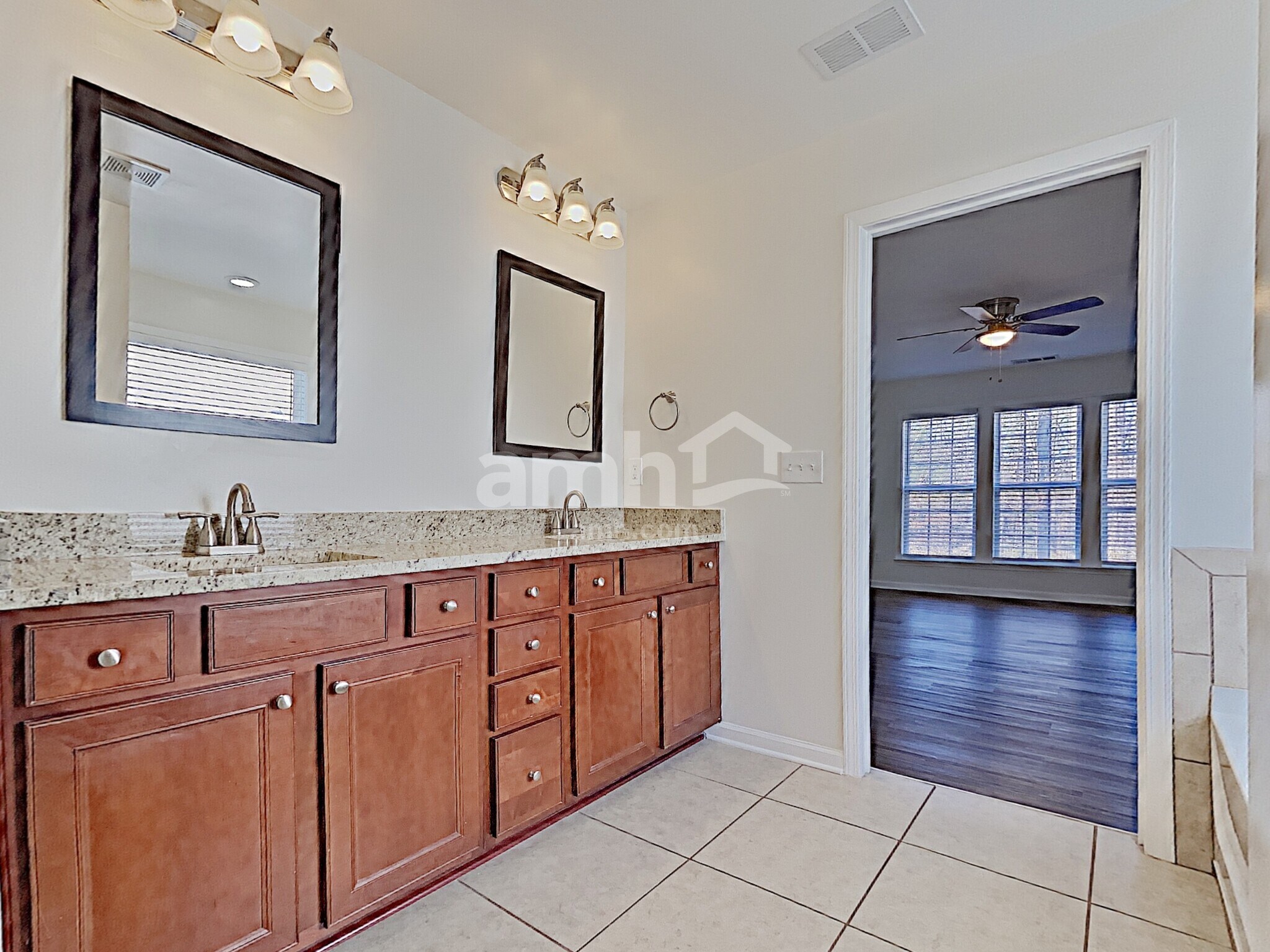 Building Photo - 316 Ridgewood Trail