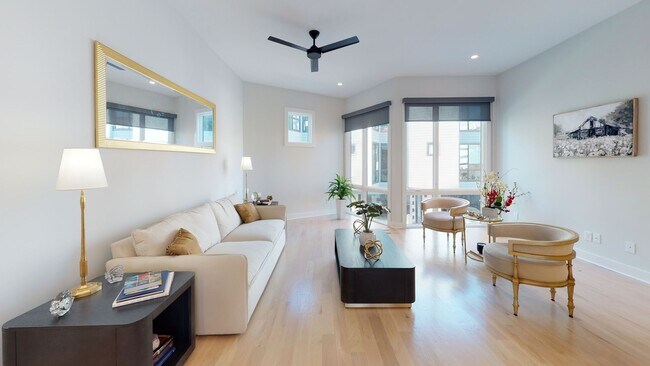 Building Photo - Modern Townhome with Roof Terrace in Dilworth Neighborhood Charlotte NC