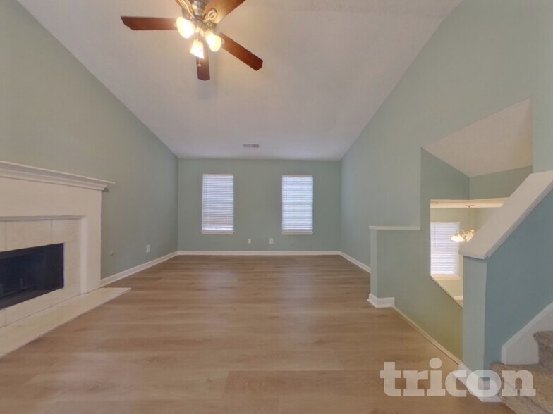 Building Photo - 303 Mephisto Cir