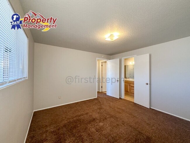 Building Photo - 5575 W. Franklin St.