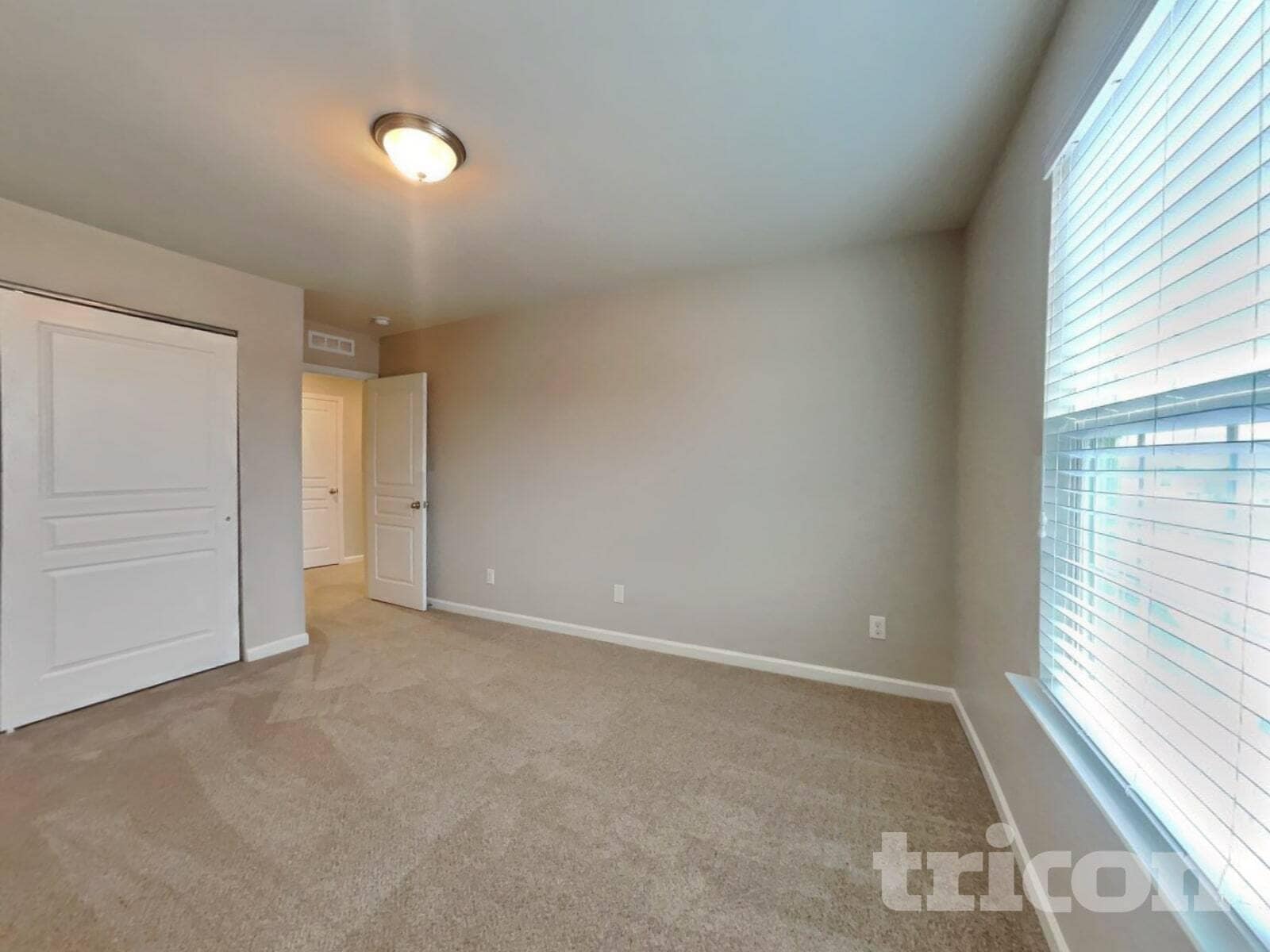 Building Photo - 923 Avondale Dr