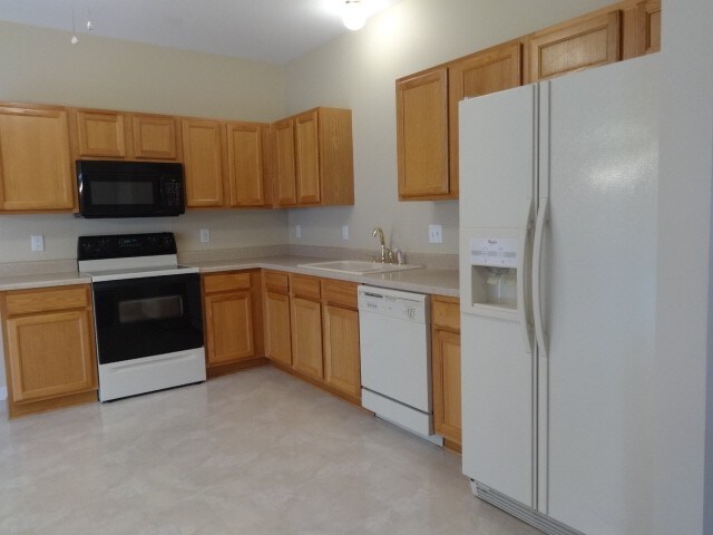 Building Photo - 5003 Peach Orchard Dr