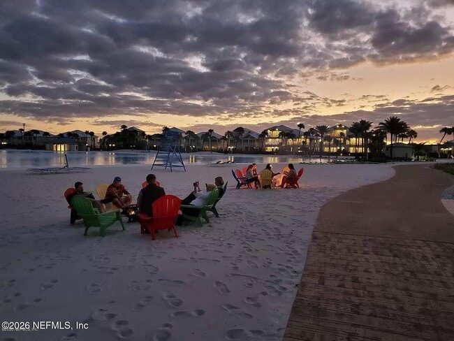 Building Photo - 261 Killarney Ave