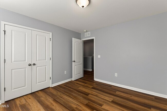 Building Photo - 614 Rose Laurel Ct