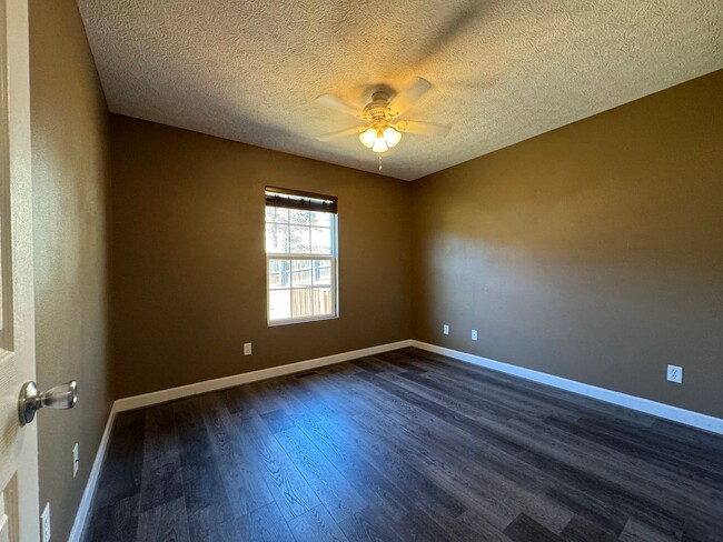 Building Photo - Updated Split Level 4 Bedroom Home with a ...