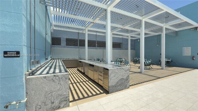 Building Photo - 7825 NW 107th Ave