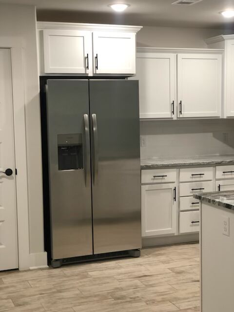 Building Photo - 231 Palm St