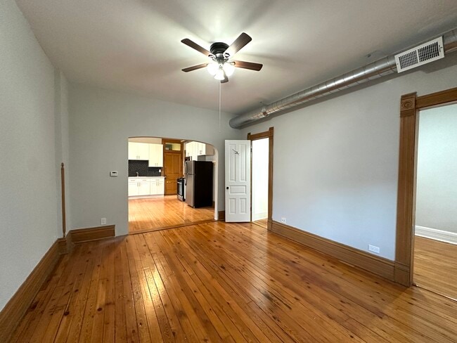 Building Photo - 2533 W Augusta Blvd