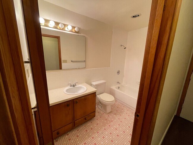 Building Photo - Hill Town Apartments: Spacious Two Bedroom...