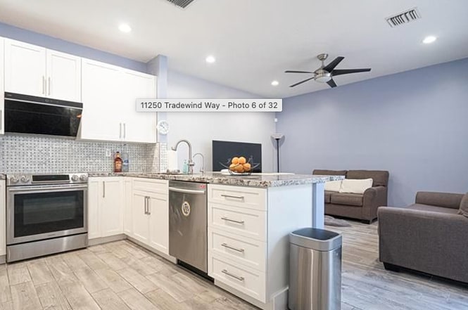 Building Photo - 11250 Tradewind Way