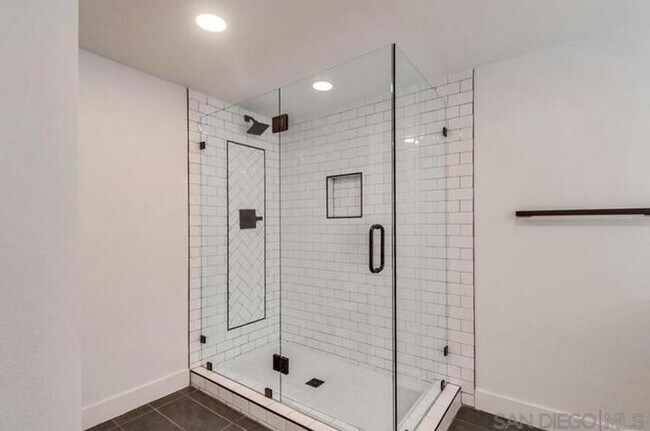 Building Photo - 4612 Janet Pl