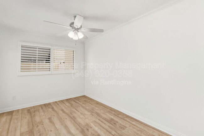 Building Photo - 35 Kazan St