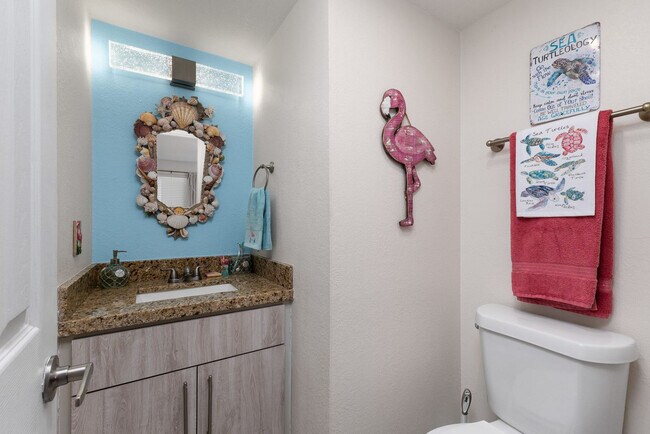 Building Photo - 134 E Huisache St