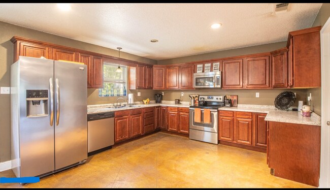 Building Photo - 9951 Kahana St