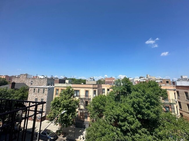 Building Photo - 1 bedroom in ASTORIA NY 11102