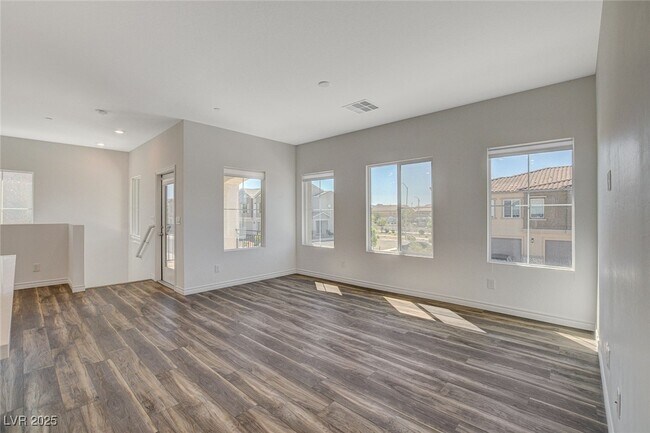 Building Photo - 206 Callen Falls Ave