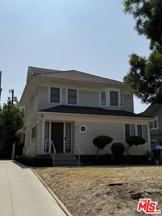 Primary Photo - 422 S Van Ness Ave