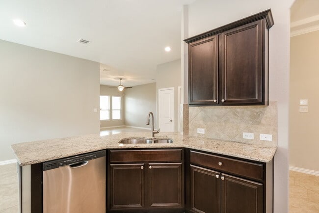 Building Photo - 1104 Wolcott Dr