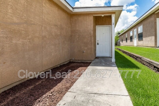 Building Photo - 5718 Golf Heights