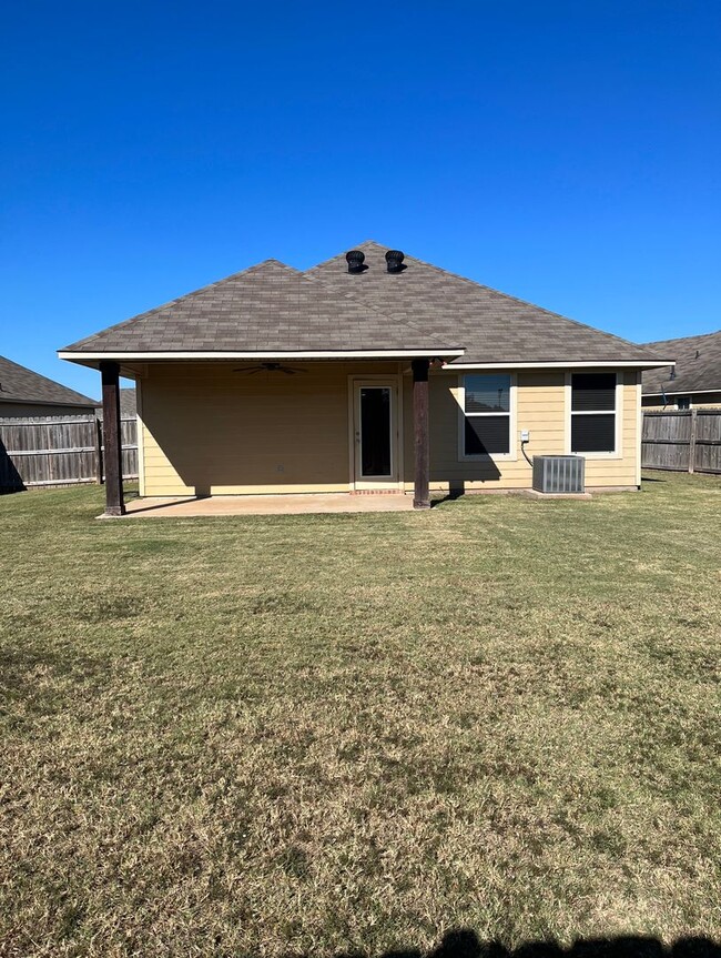Building Photo - 419 Jordan Dr