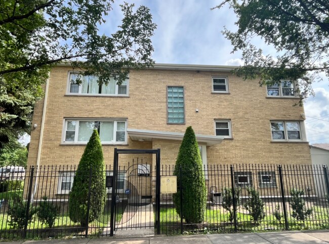 Primary Photo - 10300 S Ave F