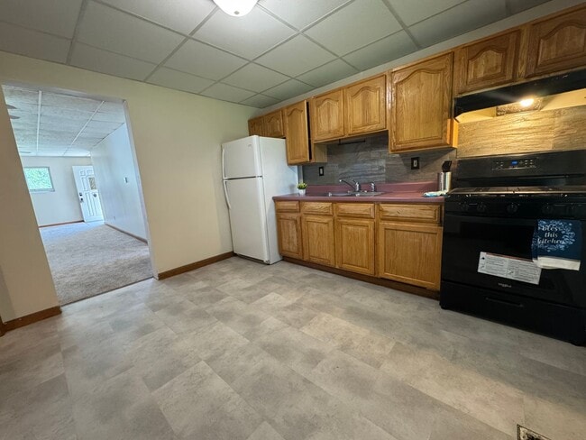 Building Photo - Is This Love? Cozy 2 Bed, 1 Bath Home with...