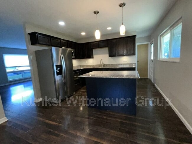 Building Photo - 209 Whitehall Dr