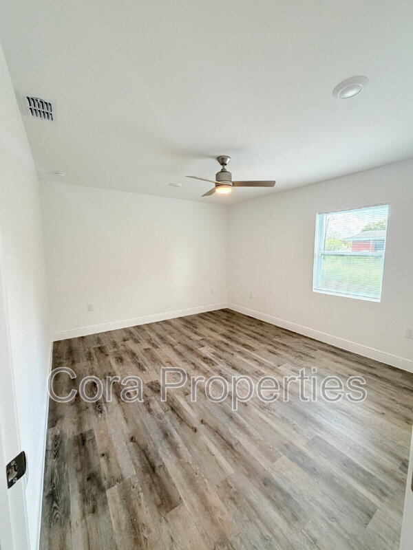 Building Photo - 403 Pearl St