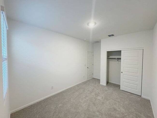 Building Photo - New 3 Bedroom 2 Bath Home at Western Gardens!