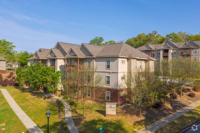 Building Photo - College Place