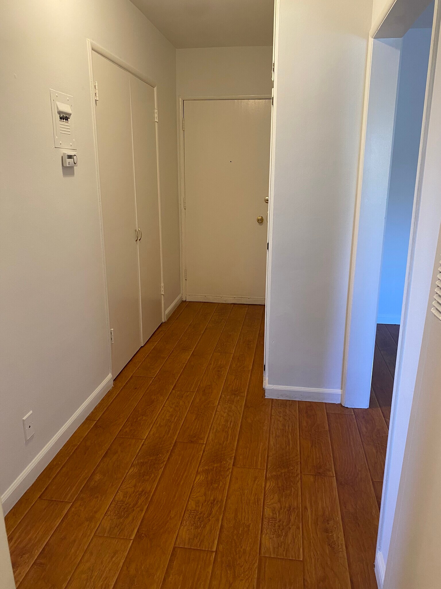 Building Photo - 7526 Fountain Ave