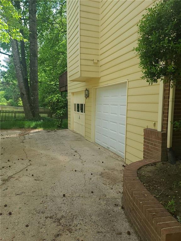 Building Photo - 310 Milesford Ct