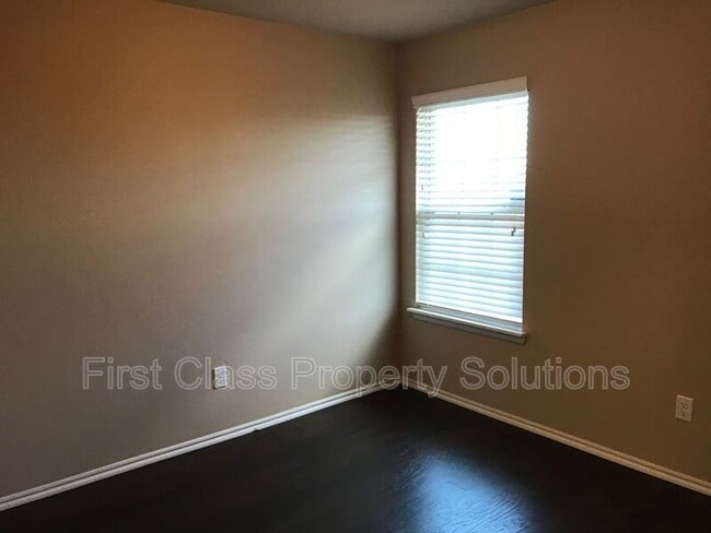 Building Photo - 19816 Serenade Way