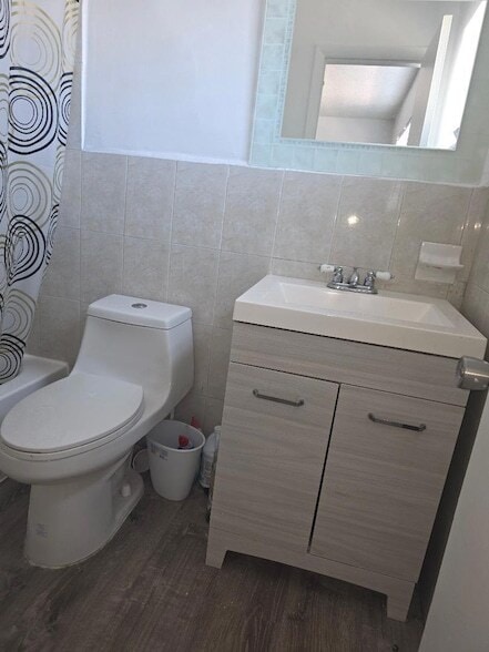 Building Photo - 1123 NW 3rd Ave