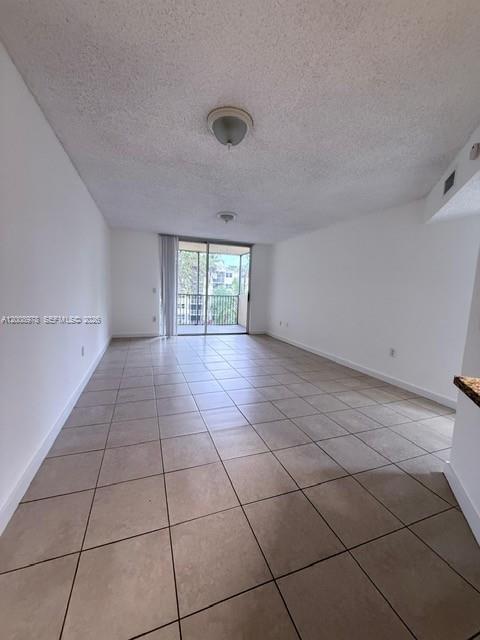 Building Photo - 8333 Lake Dr