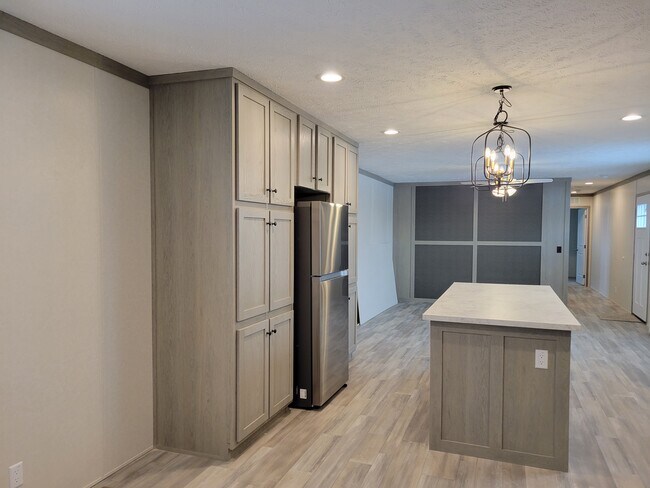 Building Photo - 9132 Windward Dr