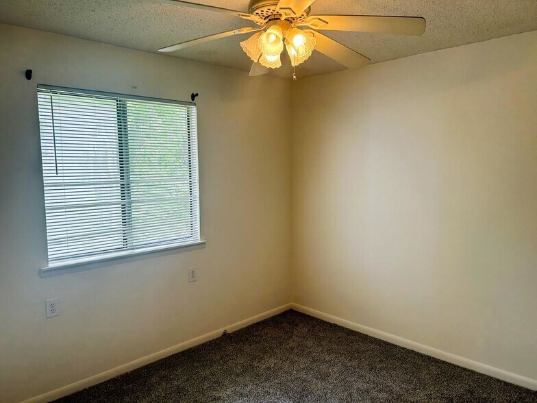 Building Photo - 3555 SC-544