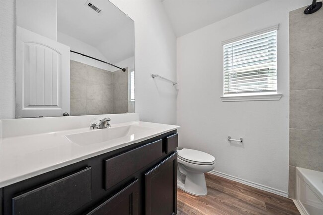 Building Photo - 446 Ridgewood Terrace Dr