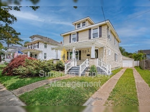 Building Photo - 3708 Amherst St