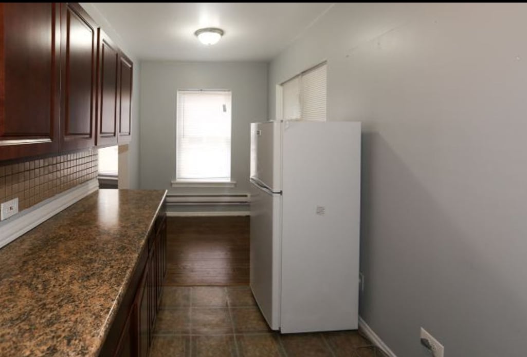 Building Photo - 4527 N Malden St