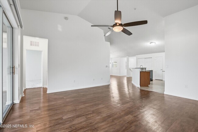 Building Photo - 6633 Jefferson Garden Ct