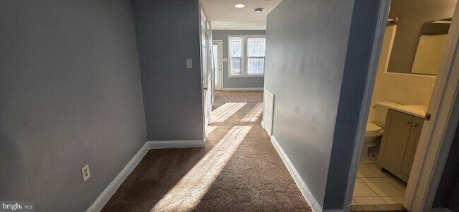 Building Photo - 1220 16th St NE