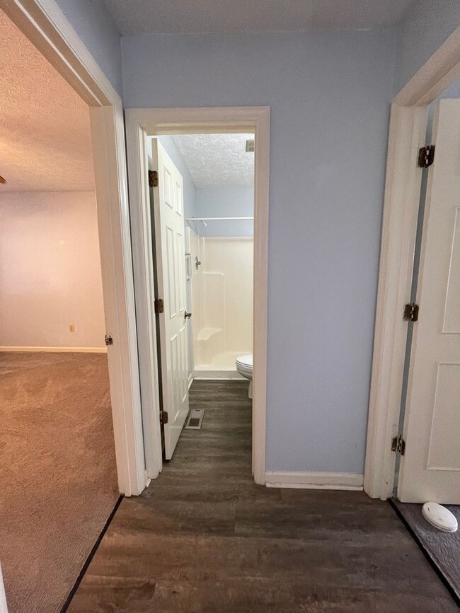 Building Photo - 2/2 Duplex in 5 POINTS near Memorial Park!!!  Available April 2026