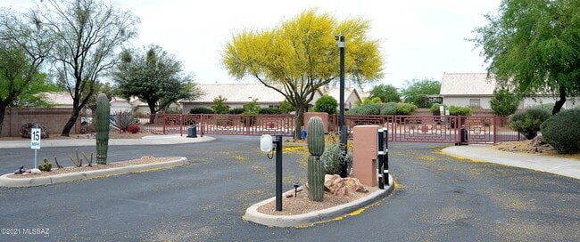 Building Photo - 2633 W Cezanne Cir