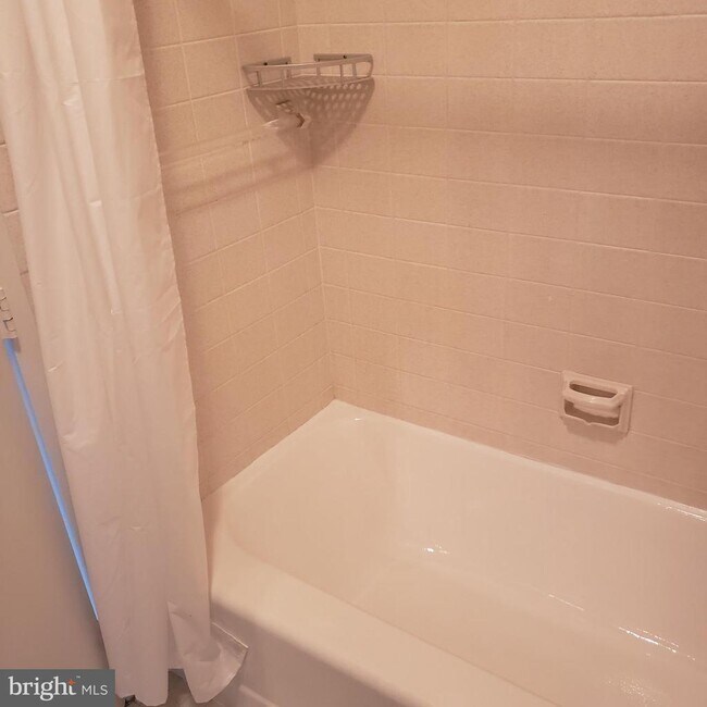 Building Photo - 191 Presidential Blvd