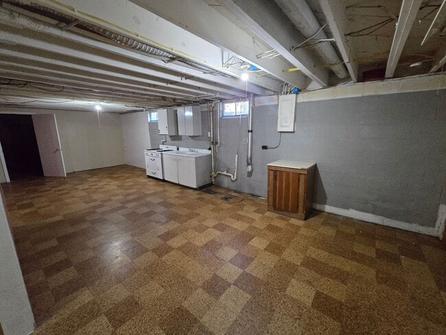 Building Photo - Remodeled 3-4 Br, 2 Bath Ranch style home, fenced in yard, garage, patio, full basement