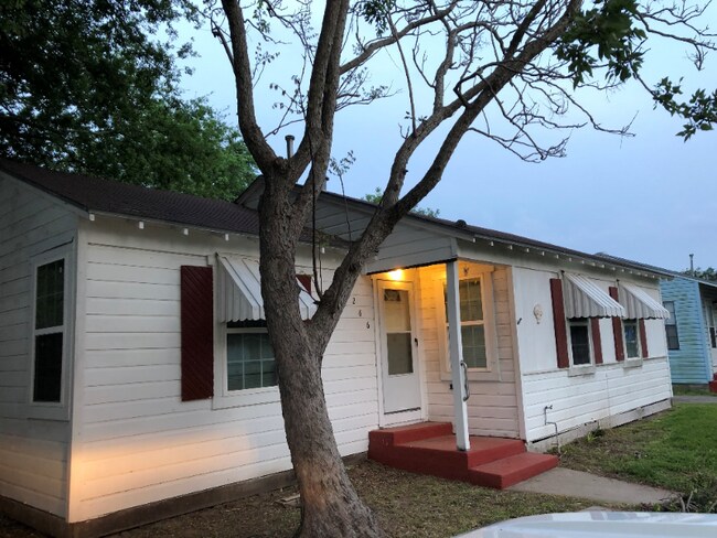 Primary Photo - 266 Eastgate Dr